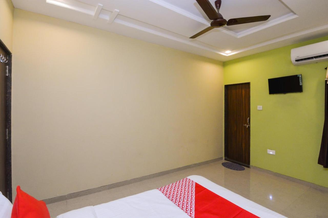 Sukrangu Palace Hotel Shirdi Bagian luar foto