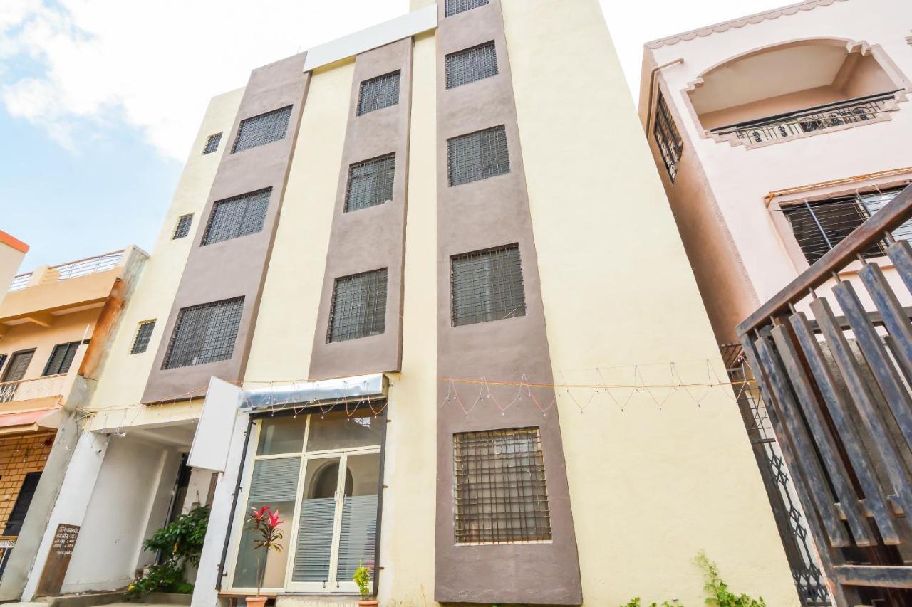 Sukrangu Palace Hotel Shirdi Bagian luar foto