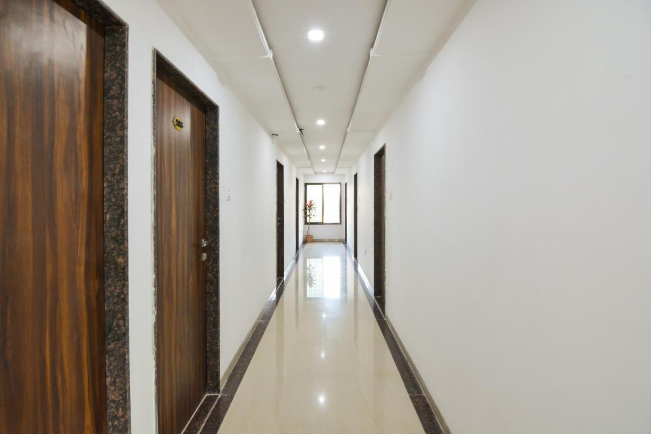 Sukrangu Palace Hotel Shirdi Bagian luar foto