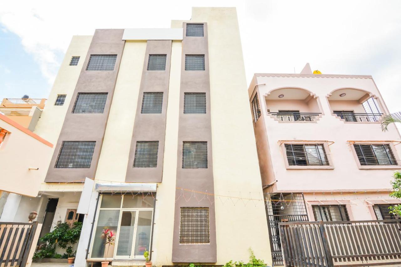 Sukrangu Palace Hotel Shirdi Bagian luar foto